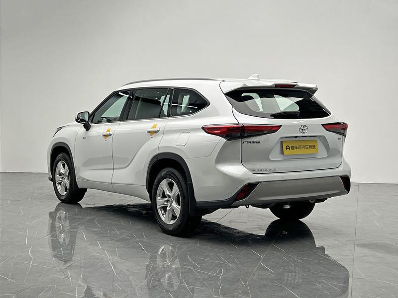 Toyota Highlander 2024
