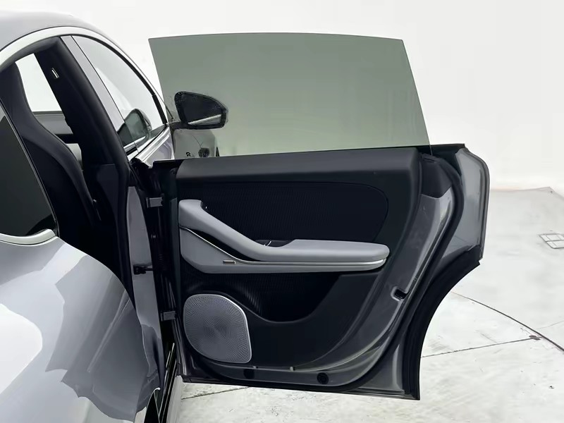 NIO NIO ET5 2025