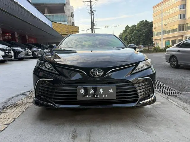 TOYOTA Camry 2.0G Deluxe Edition