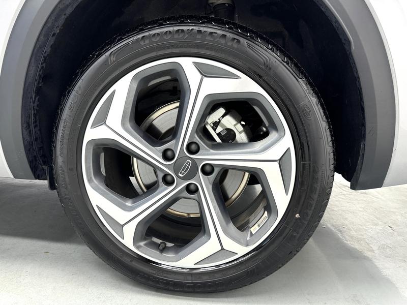 Geely Emgrand L 2025