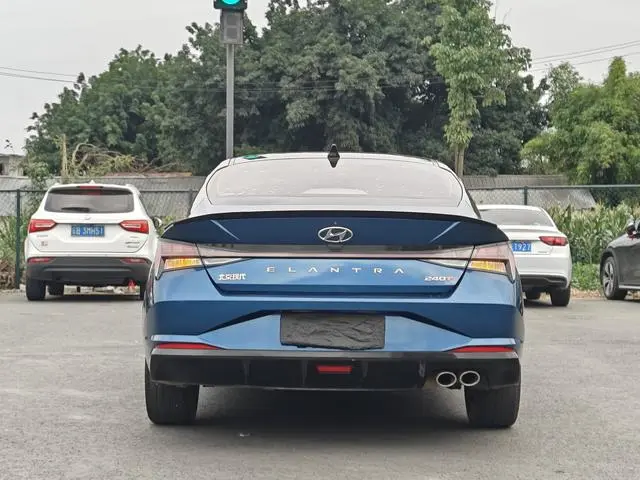 Hyundai Elantra 240TGDi DCT LUX Premium Edition