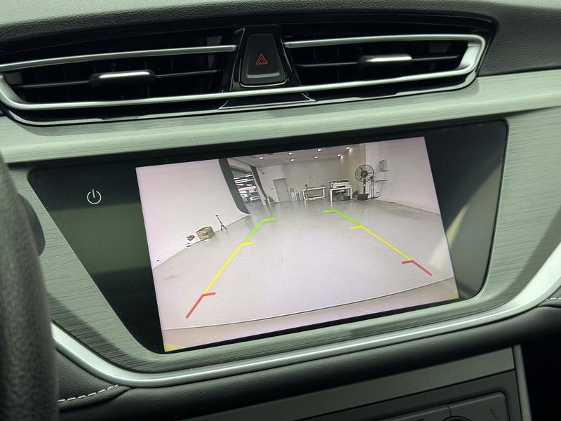 Geely Emgrand 2021