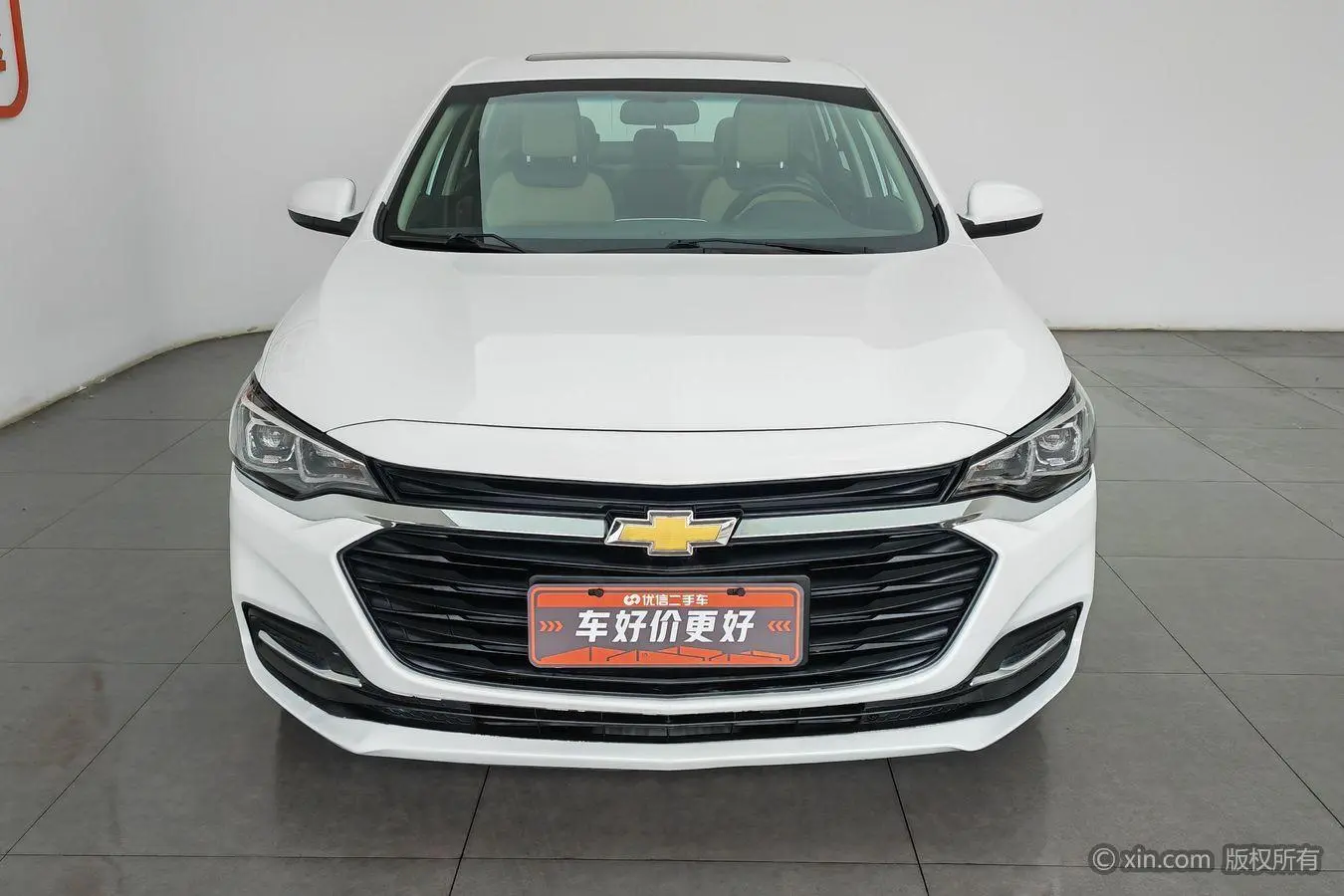 Chevrolet Cruze 320 automatic Enjoy Skylight version