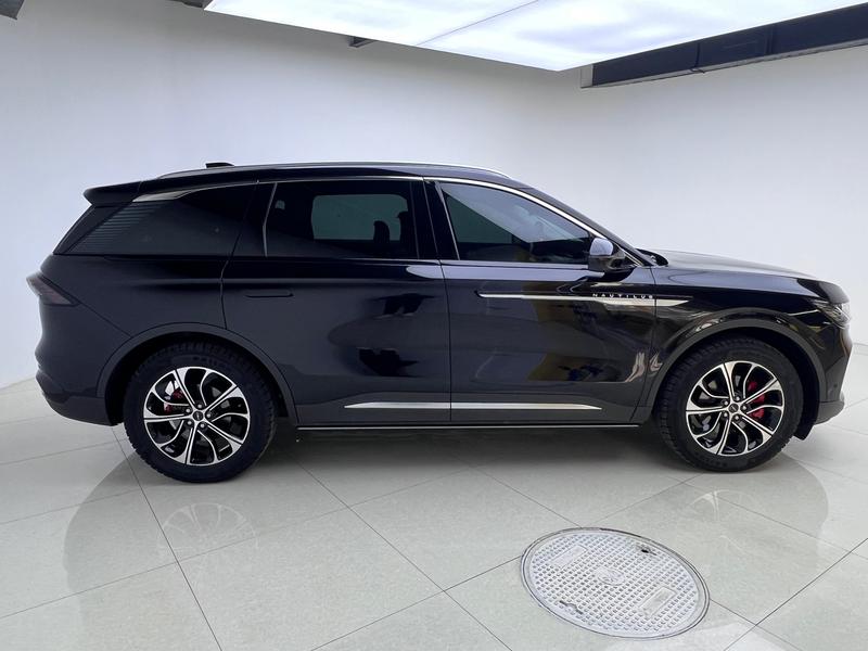 Lincoln Voyager 2023