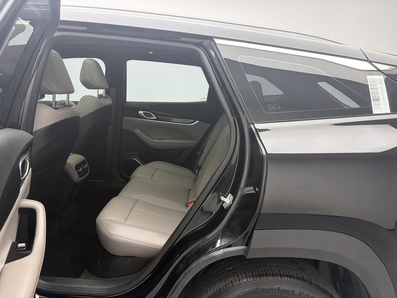 Geely Boyue L 2025