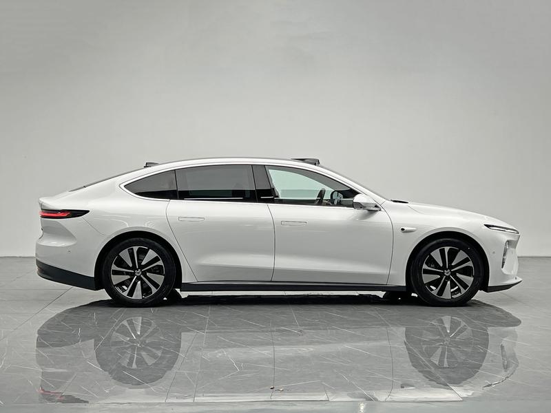 NIO NIO ET7 2021