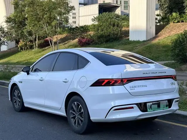 BYD Qin PLUS DM DM-i Champion Edition 55KM Leading Type