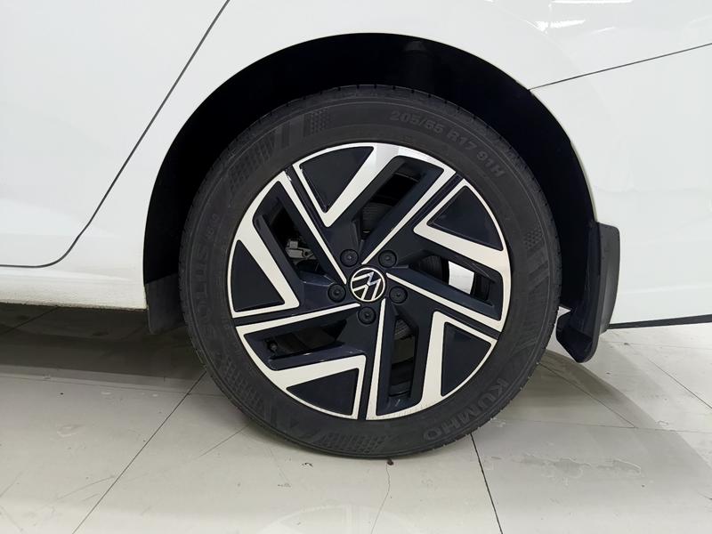Volkswagen Sagitar 2024