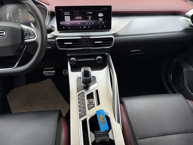 Geely Binyue PRO 260T DCT Battle