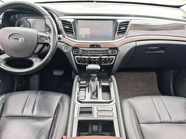 GAC Trumpchi GS8 320T two-wheel drive luxury Zhilian Edition 7 seats