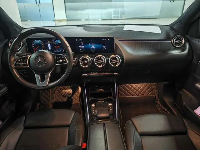 Mercedes-Benz Mercedes-Benz GLA GLA 200