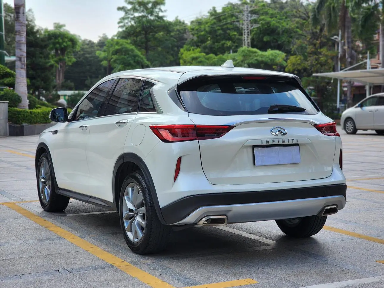 Infiniti Infiniti QX50 Facelift 2.0T two-wheel drive elite edition