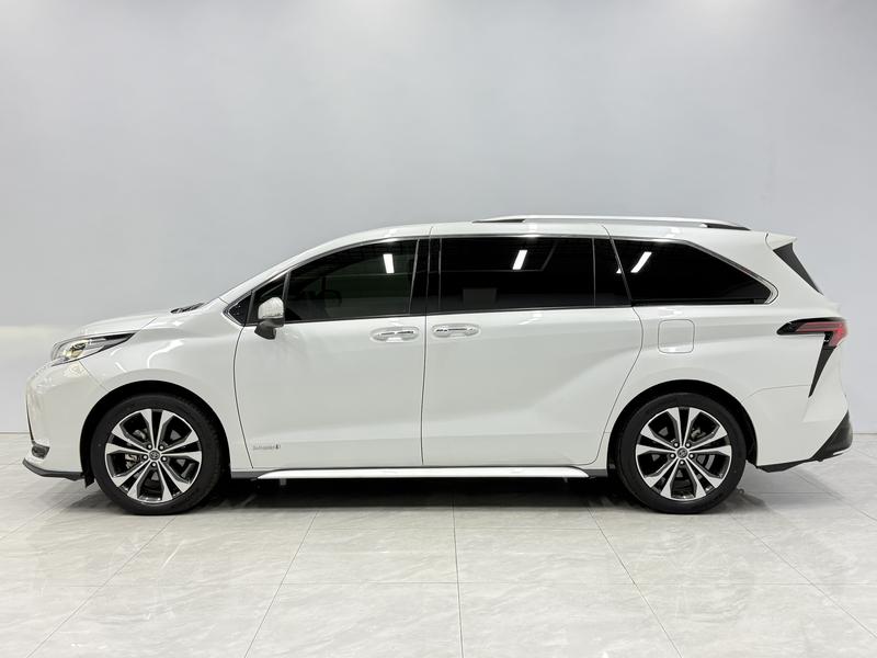 Toyota Gravia 2023