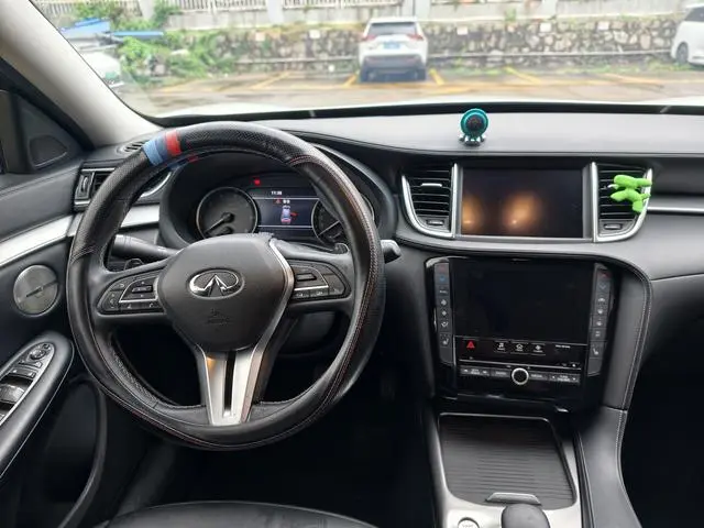Infiniti Infiniti QX50 2.0T two-wheel drive fashion version