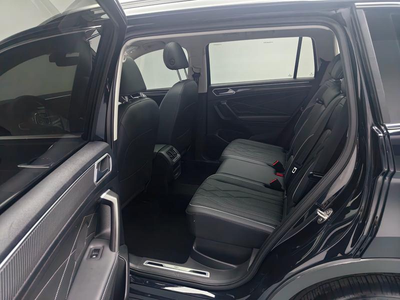 Volkswagen Tiguan L 2024