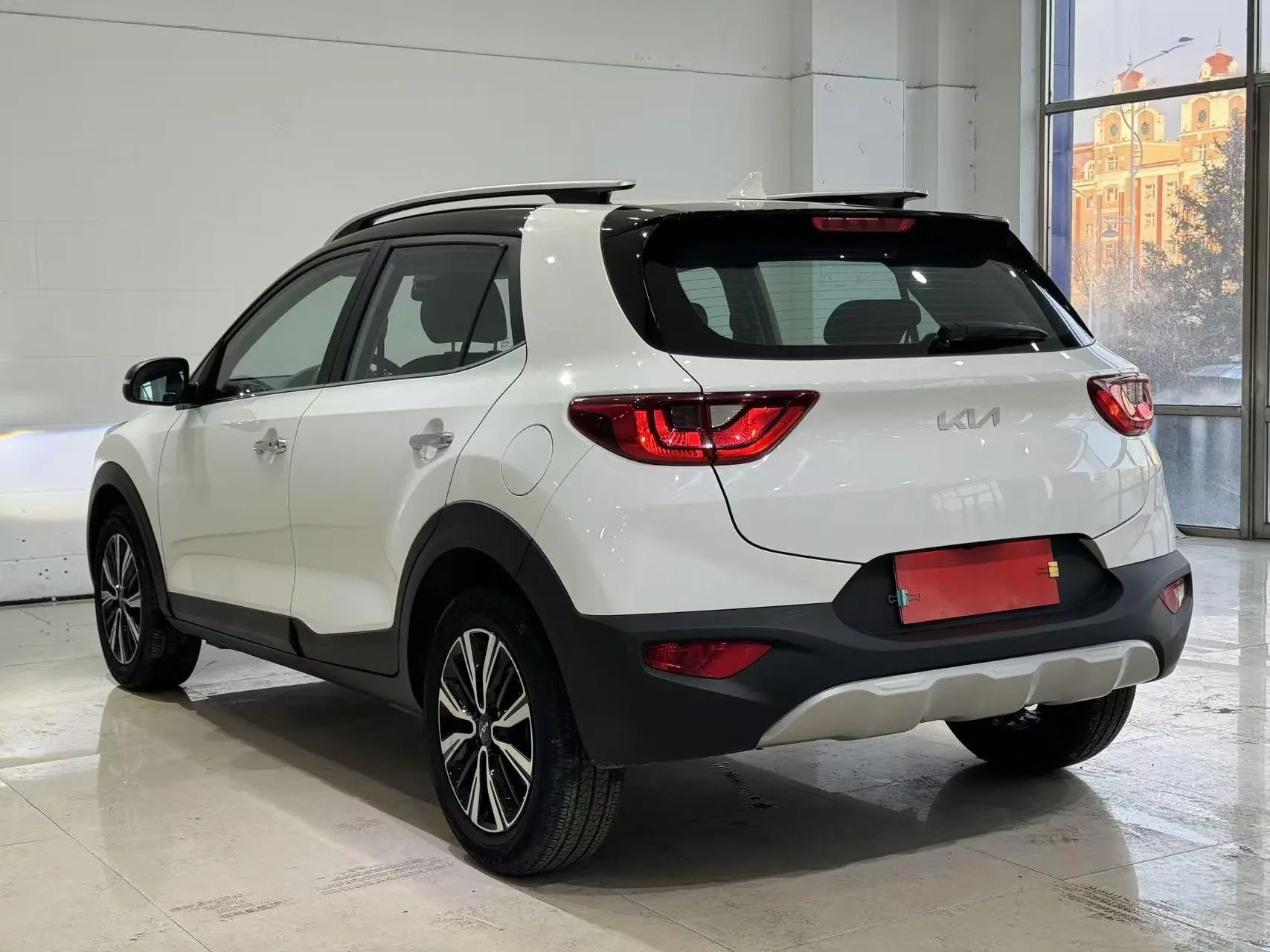 Kia Yi Ran 1.4L CVT fun enjoy sunroof model