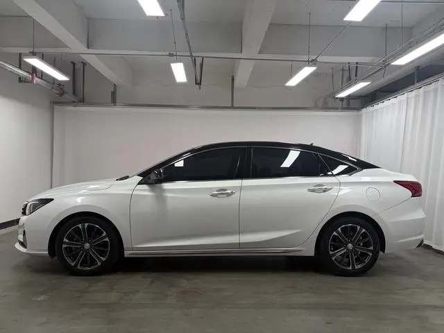 Changan Ruicheng CC Blue Whale Version 1.5T DCT Luxury
