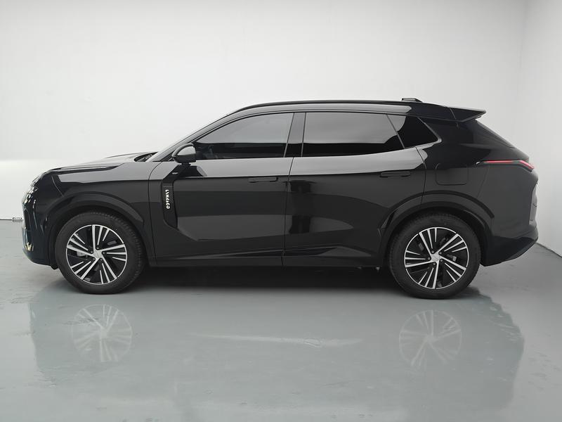 Lynk & Co Lynk&Co 08 EM-P 2025