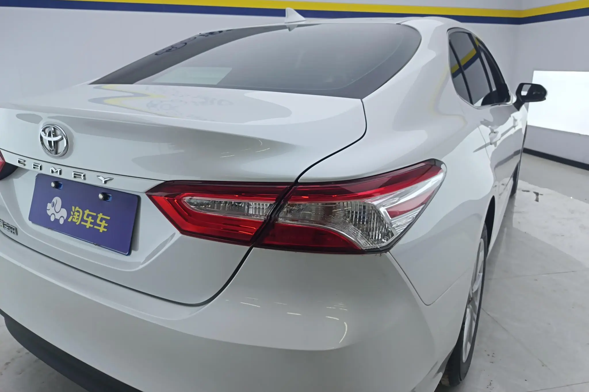 TOYOTA Camry 2.0GVP Leading Edition