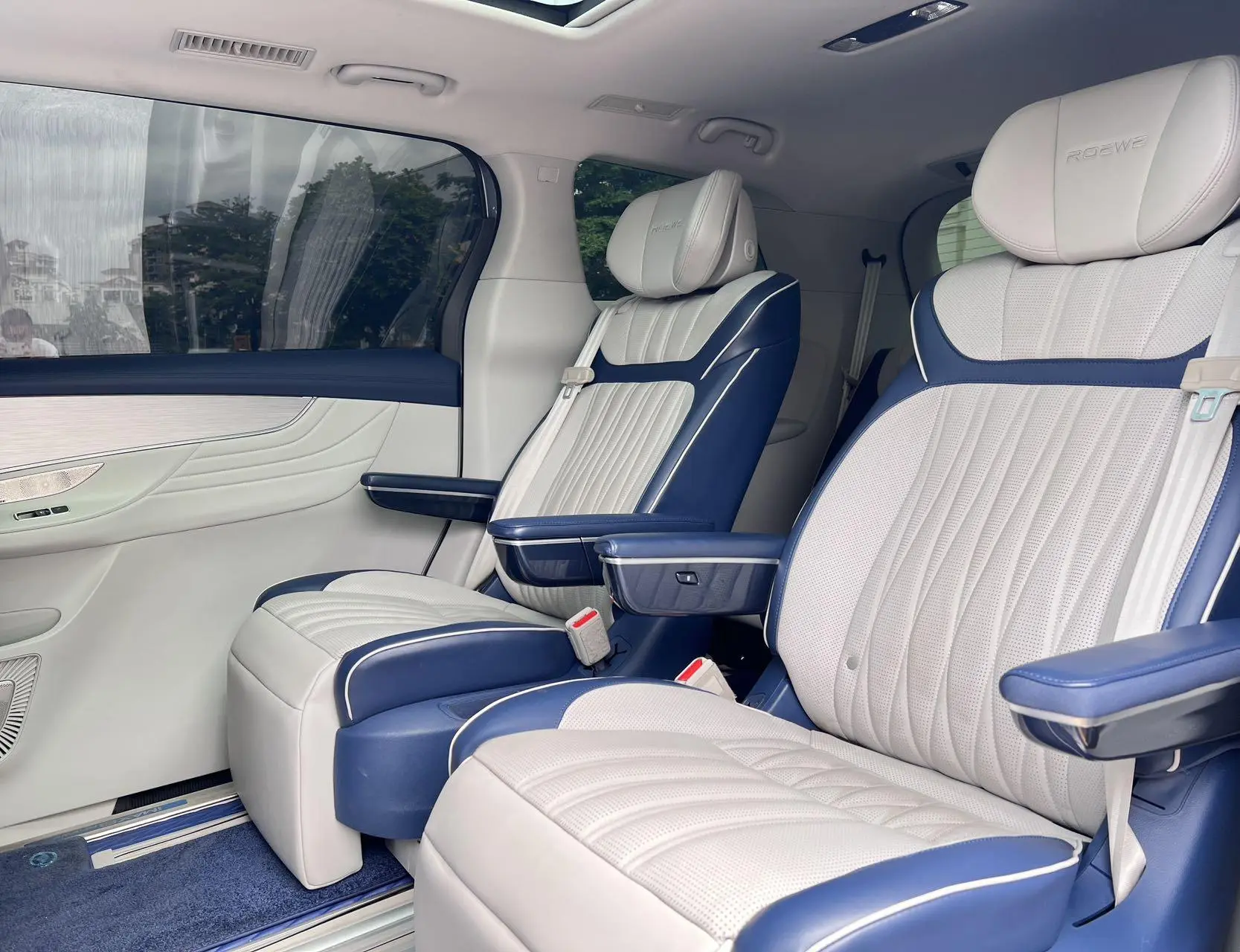 Roewe Roewe iMAX8 400TGI Supreme Series Extreme Edition
