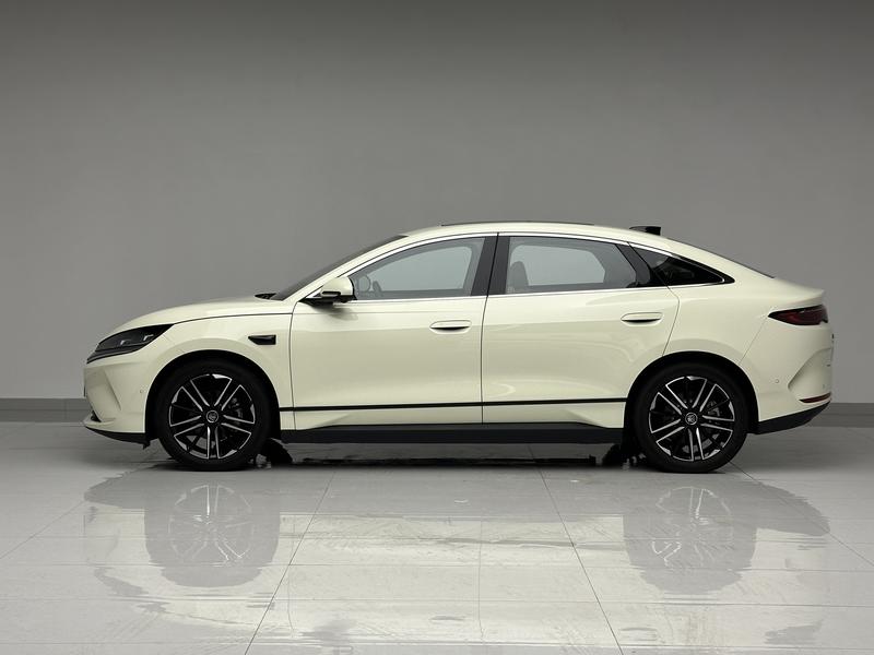 BYD Qin L EV 2025