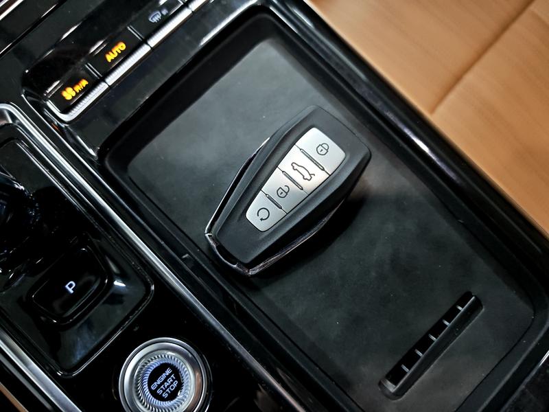 Geely Boyue L 2025