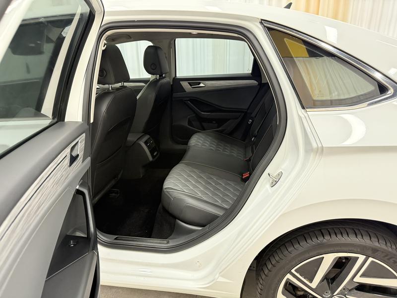 Volkswagen Sagitar 2023