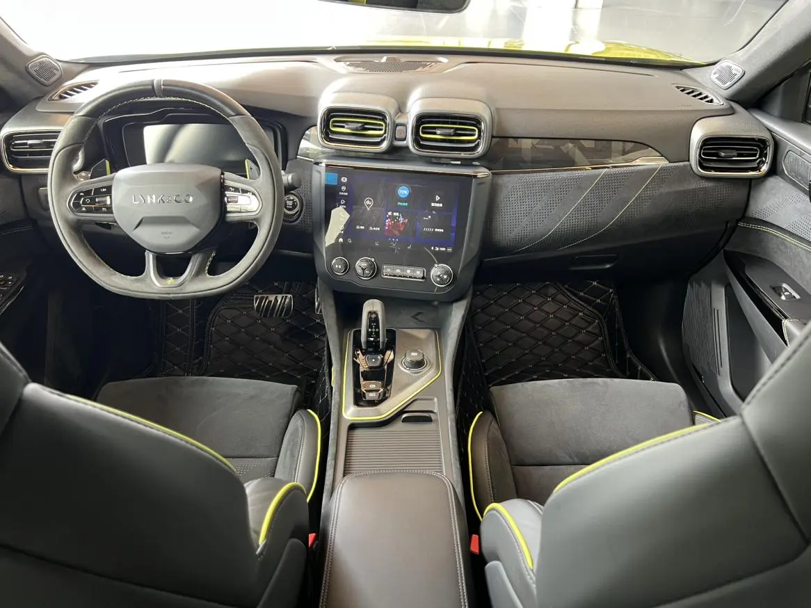 LYNK & CO Lynk 03 03+2.0 TD Automatic Yufeng Version