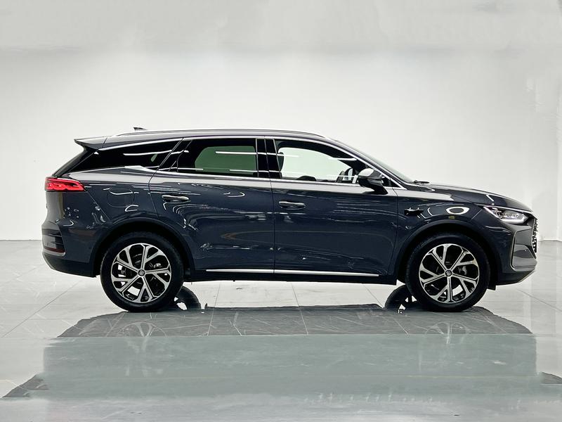 BYD Tang DM 2025