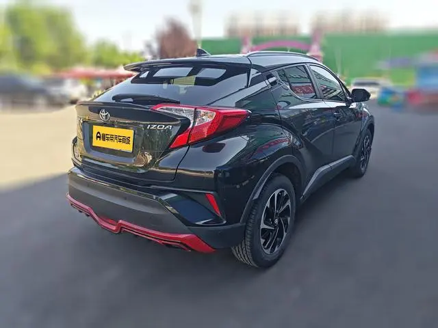 TOYOTA IZOA 2.0L Yichi Sunroof Version