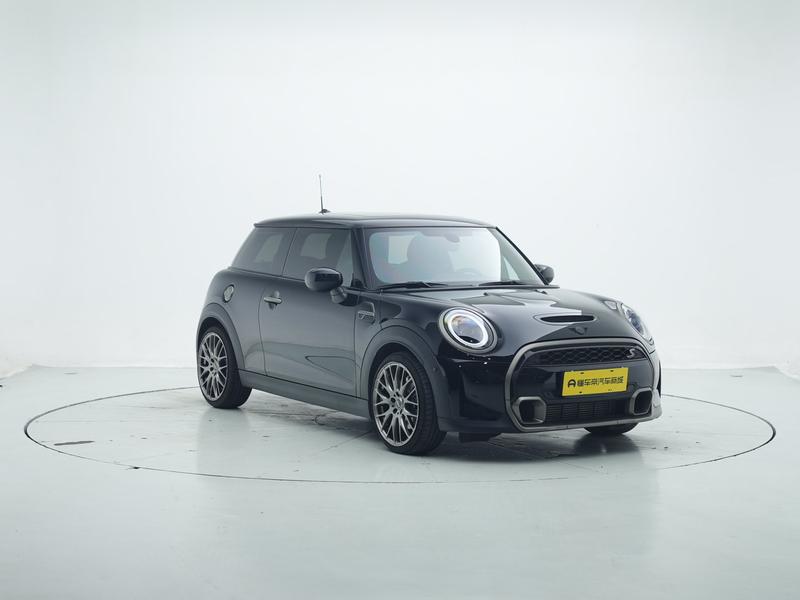 MINI MINI 2023
