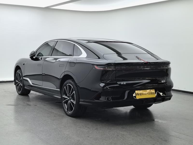 Voyah Lantu Chasing Light PHEV 2024