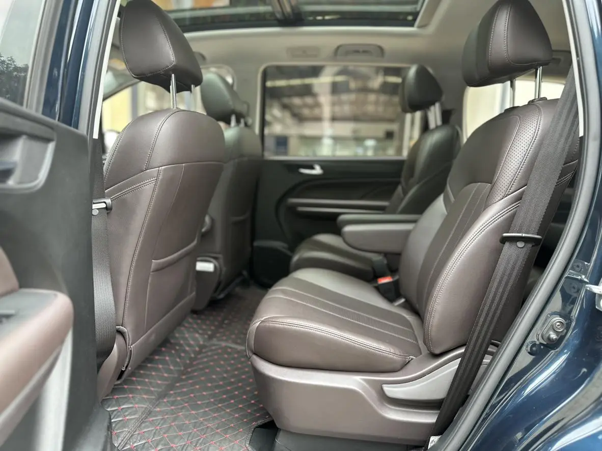 GAC Trumpchi M6 270T automatic Premium Edition 6-seater Country VI