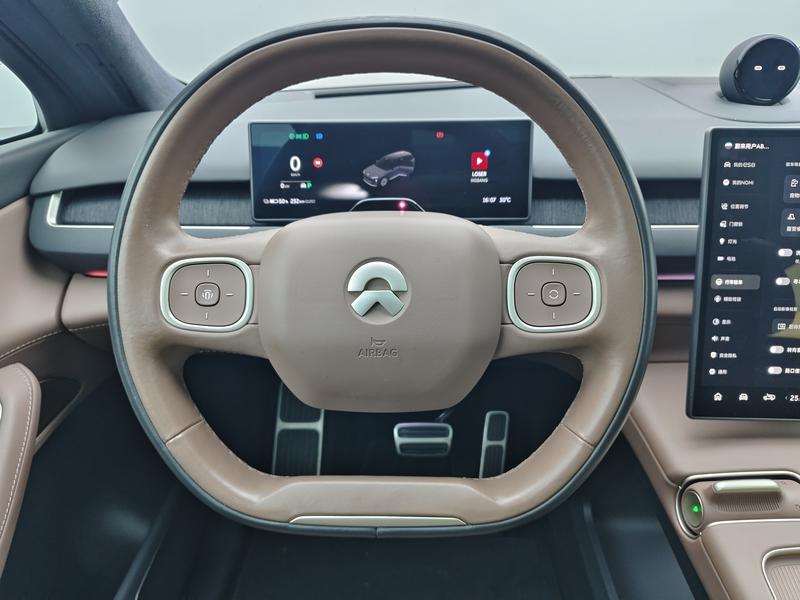 NIO NIO ES8 2023