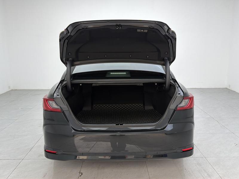 Toyota Camry 2024