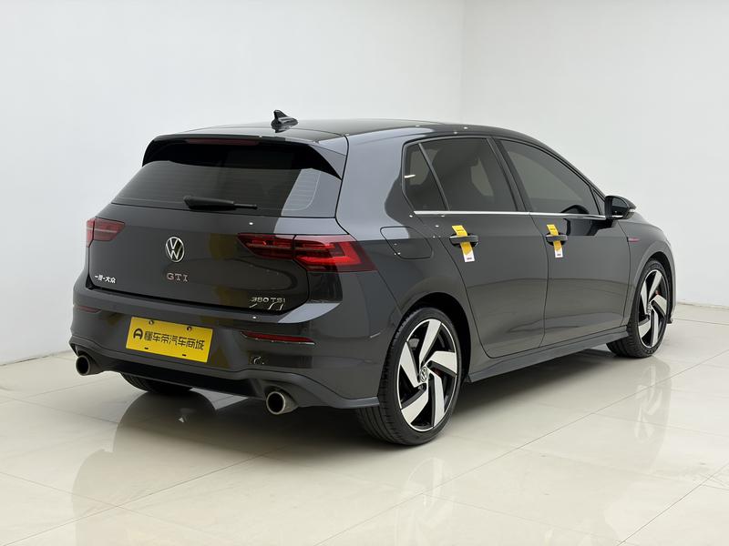 Volkswagen Golf GTI 2021