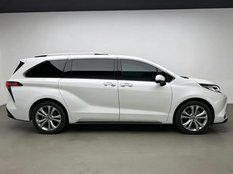 Toyota Sienna 2023