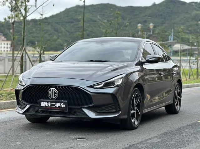 MG MG5 Facelift 300TGI DCT Green Luxury Luxury Edition