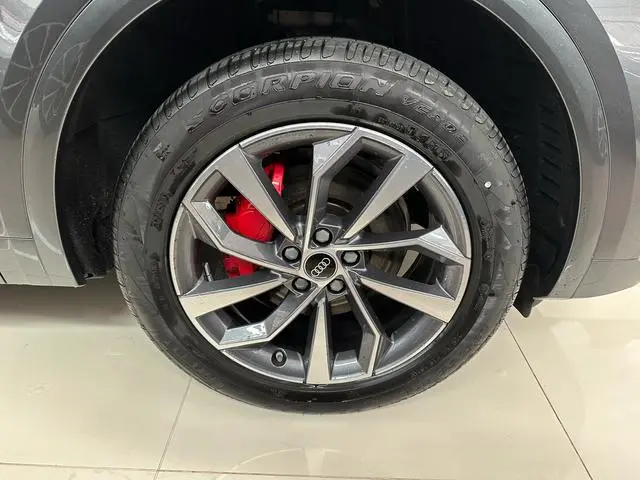 Audi Audi Q5L 40TFSI luxury dynamic type