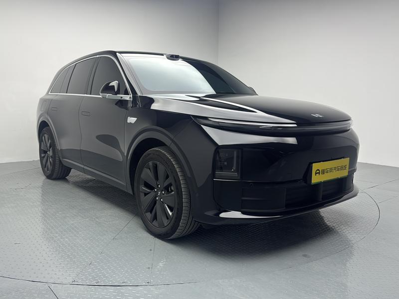 Li Auto Ideal L6 2025