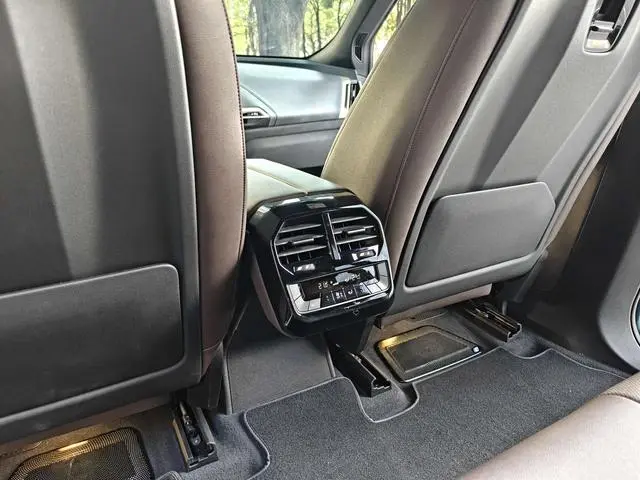 BMW BMW iX xDrive40