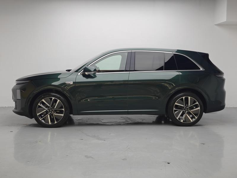 Li Auto Ideal L6 2024