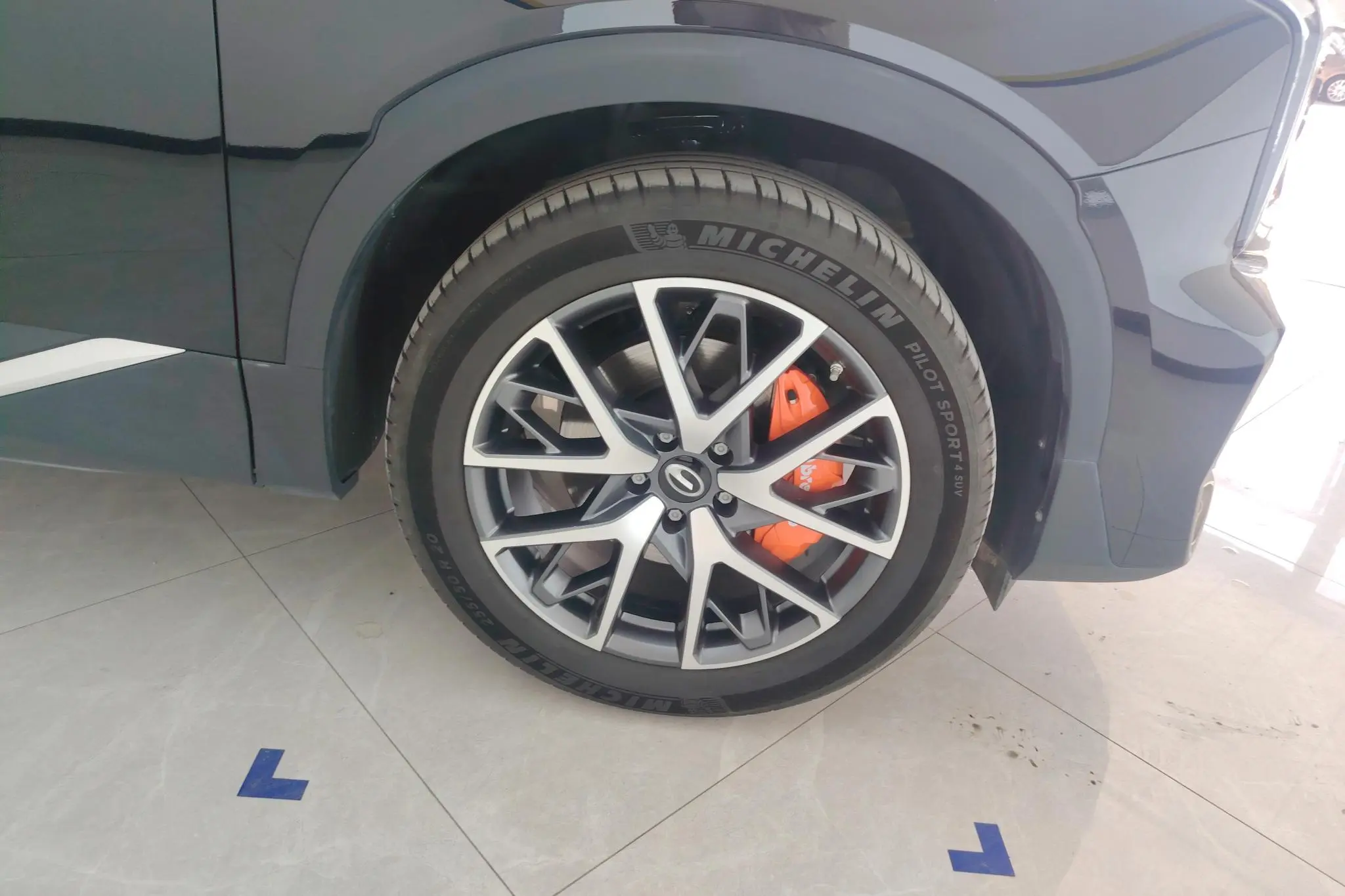 GAC Trumpchi GS8 Pilot Series 2.0 TGDI two-wheel drive Luxury Smart Edition