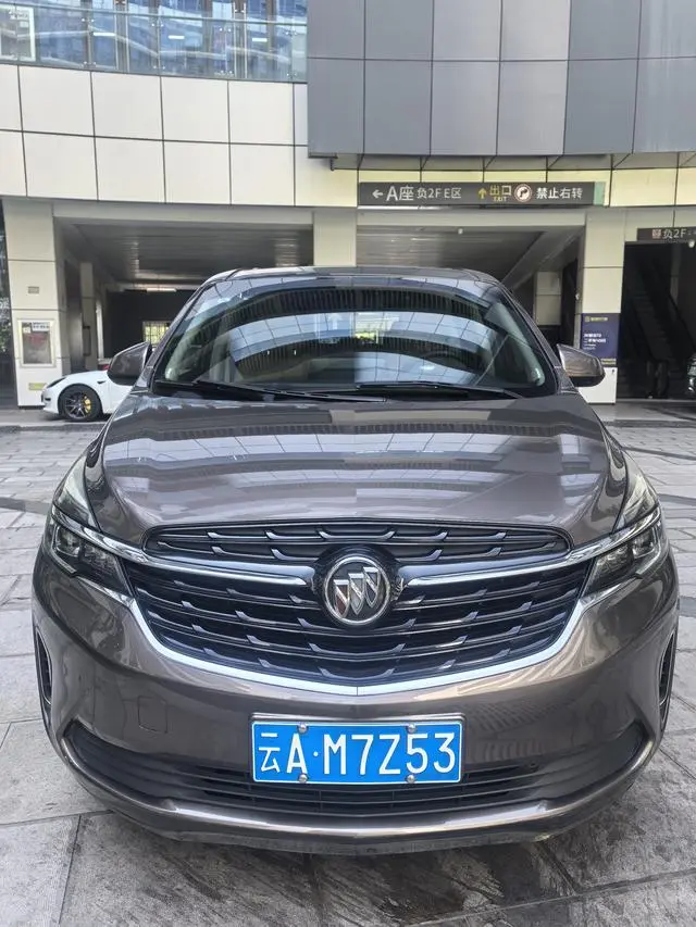 Buick Buick GL8 Facelift land business class 652T comfort type