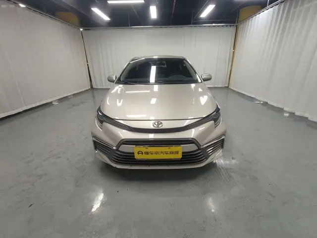 TOYOTA Ling Shang 2.0L Leading version