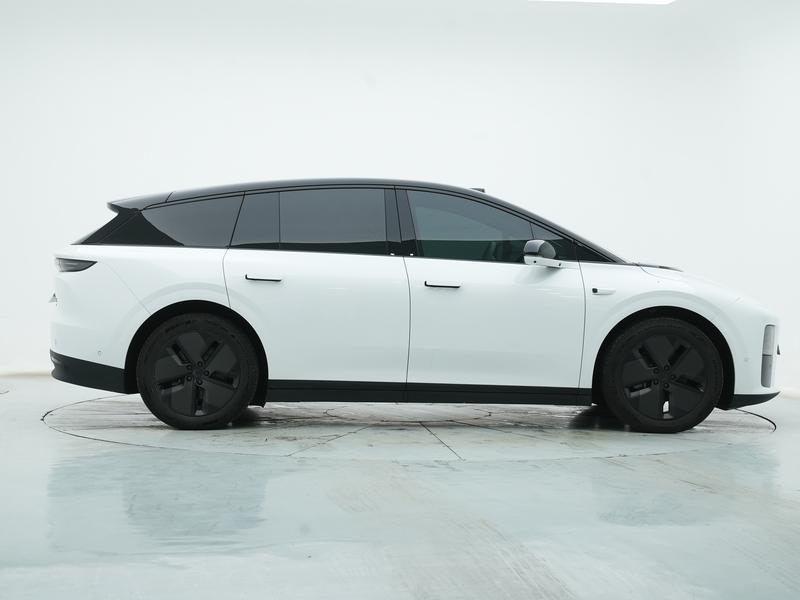 Li Auto Ideal i6 2025