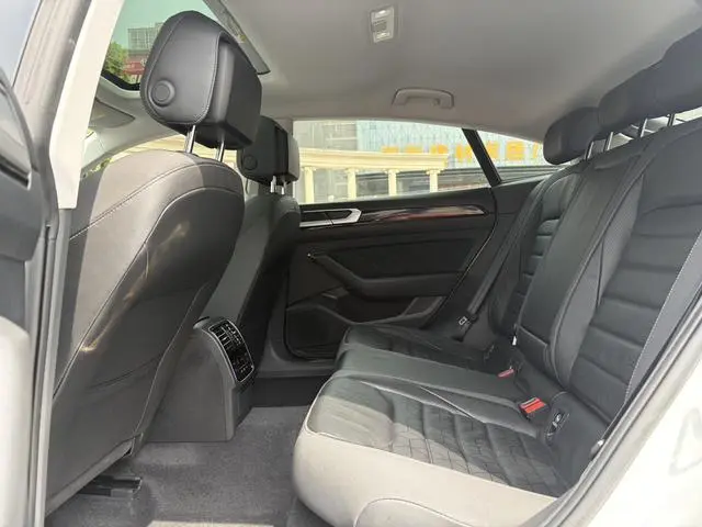 Volkswagen Volkswagen CC 380TSI eye-catching version