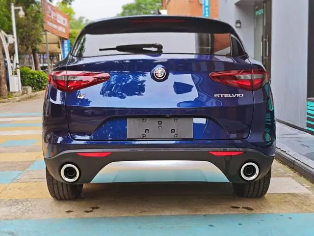 Alfa Romeo Stelvio 2.0T 200HP Elite Edition