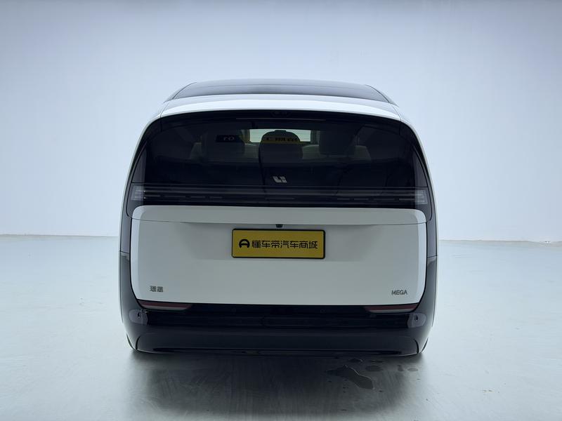 Li Auto Ideal MEGA 2025