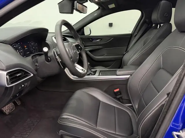 Jaguar Jaguar XEL 2.0T 200PS R-DYNAMIC S Enterprising Sports Edition